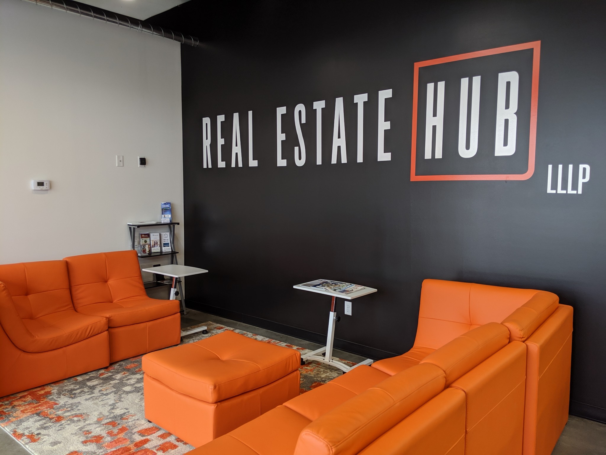 Join the Real Estate Hub Team. Contact Dana.